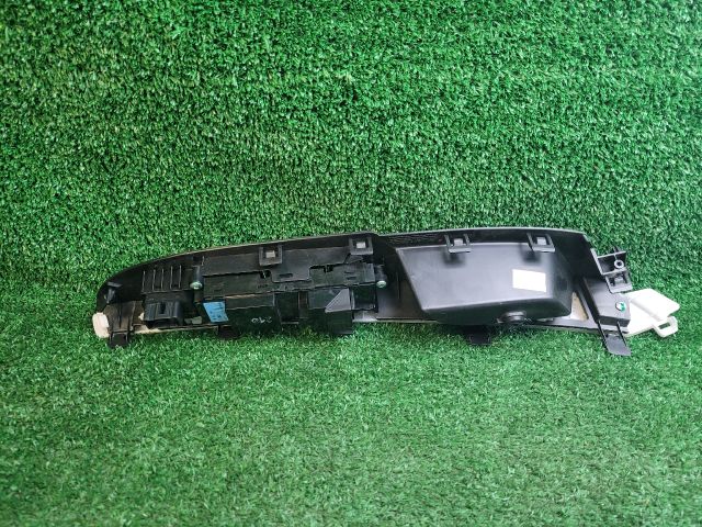 bontott SUZUKI SX4 S-Cross II Bal első Ablakemelő Kapcsoló