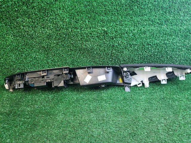 bontott SUZUKI SX4 S-Cross II Bal első Ablakemelő Kapcsoló