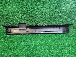 bontott SUZUKI SX4 S-Cross II Bal első Belső Küszöb Burkolat