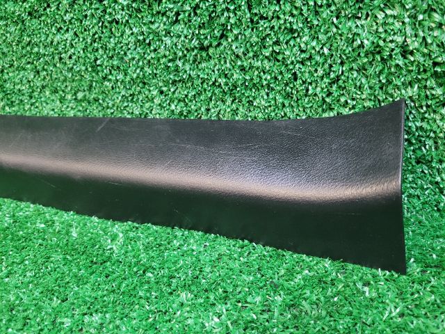 bontott SUZUKI SX4 S-Cross II Bal első Belső Küszöb Burkolat