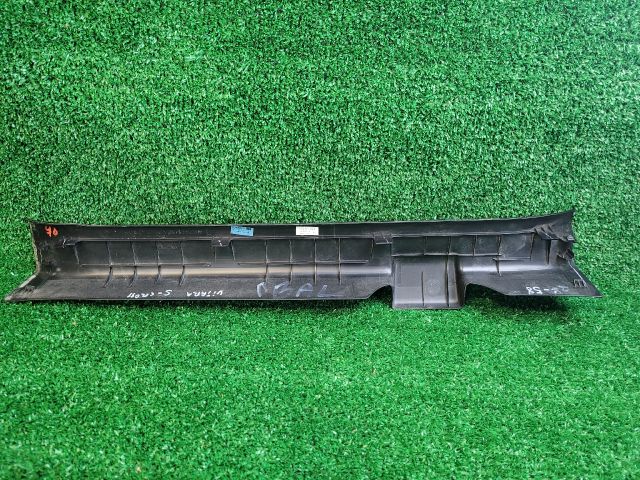 bontott SUZUKI SX4 S-Cross II Bal első Belső Küszöb Burkolat