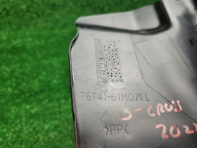 bontott SUZUKI SX4 S-Cross II Bal első Belső Küszöb Burkolat