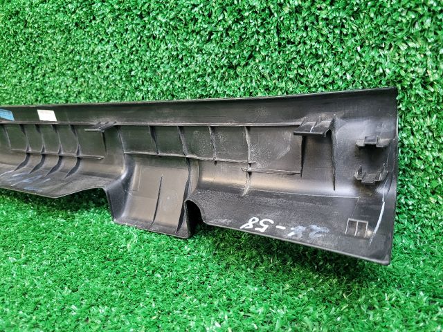 bontott SUZUKI SX4 S-Cross II Bal első Belső Küszöb Burkolat