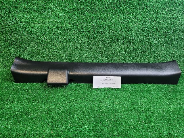 bontott SUZUKI SX4 S-Cross II Bal első Belső Küszöb Burkolat