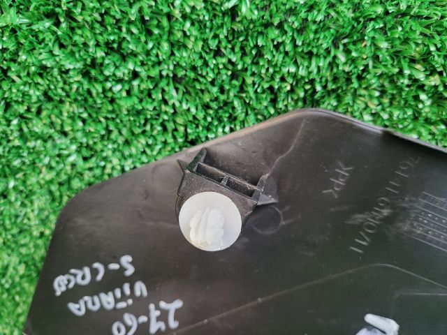 bontott SUZUKI SX4 S-Cross II Bal első Belső Küszöb Burkolat