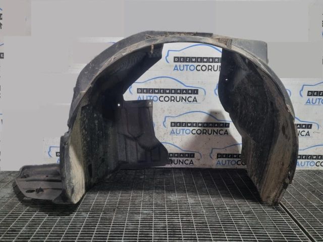 bontott SUZUKI SX4 S-Cross II Bal első Dobbetét (Kerékjárati, Műanyag)