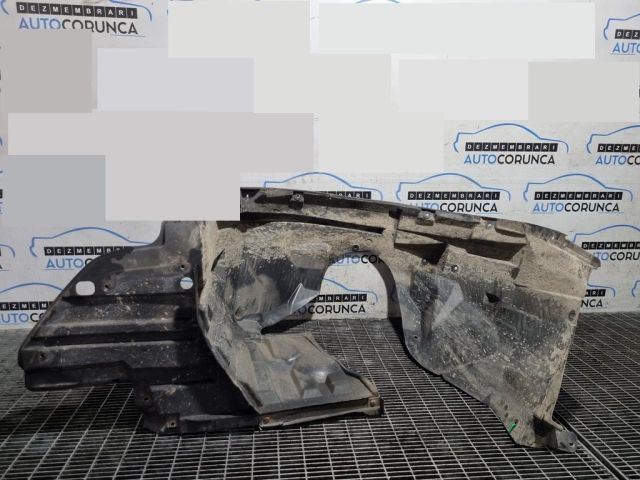 bontott SUZUKI SX4 S-Cross II Bal első Dobbetét (Kerékjárati, Műanyag)