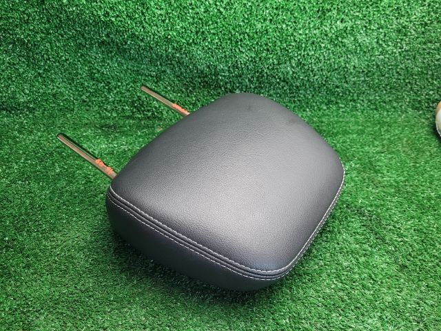 bontott SUZUKI SX4 S-Cross II Bal első Fejtámla