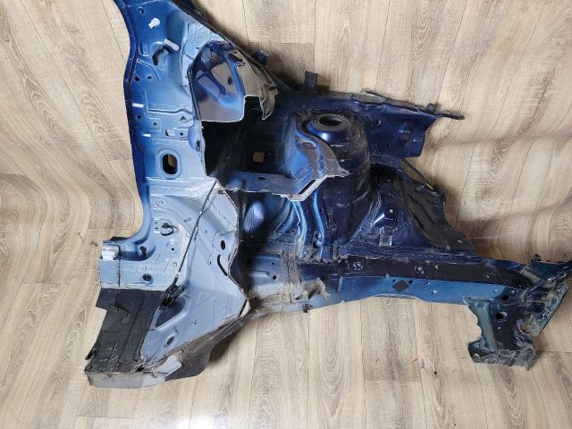 bontott SUZUKI SX4 S-Cross II Bal első Negyed Karosszéria Csomag