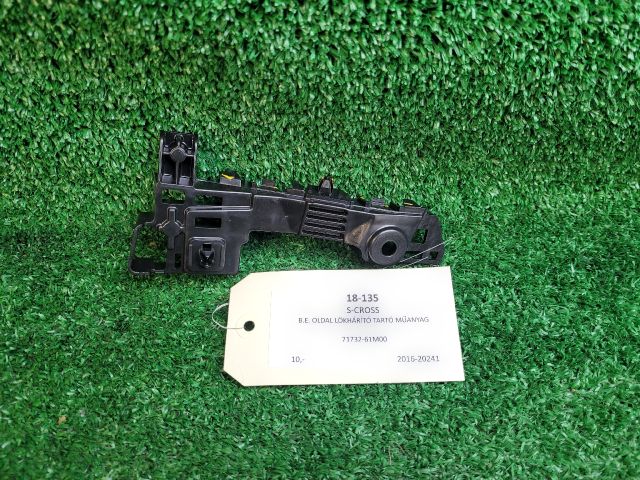 bontott SUZUKI SX4 S-Cross II Bal első Oldal Lökhárító Tartó (Műanyag)