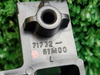 bontott SUZUKI SX4 S-Cross II Bal első Oldal Lökhárító Tartó (Műanyag)