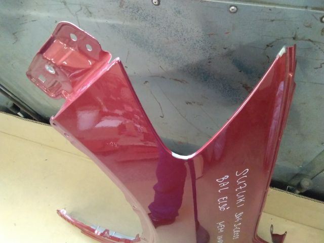 bontott SUZUKI SX4 S-Cross II Bal első Sárvédő