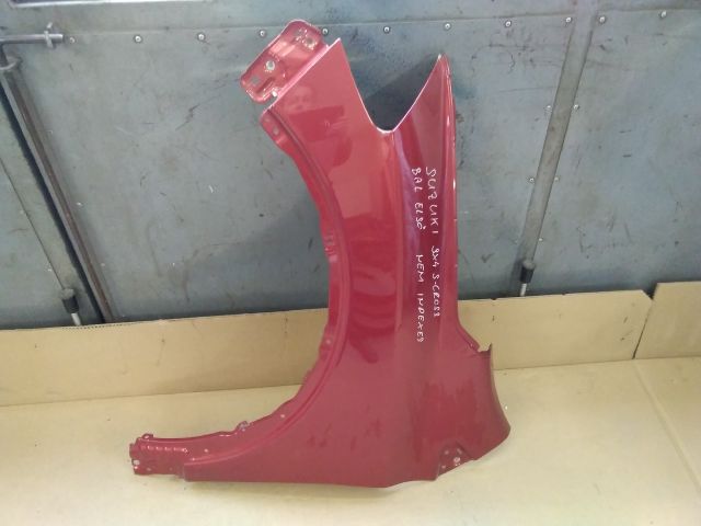 bontott SUZUKI SX4 S-Cross II Bal első Sárvédő