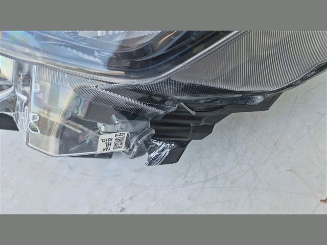 bontott SUZUKI SX4 S-Cross II Bal Fényszóró