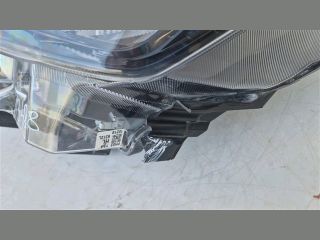 bontott SUZUKI SX4 S-Cross II Bal Fényszóró