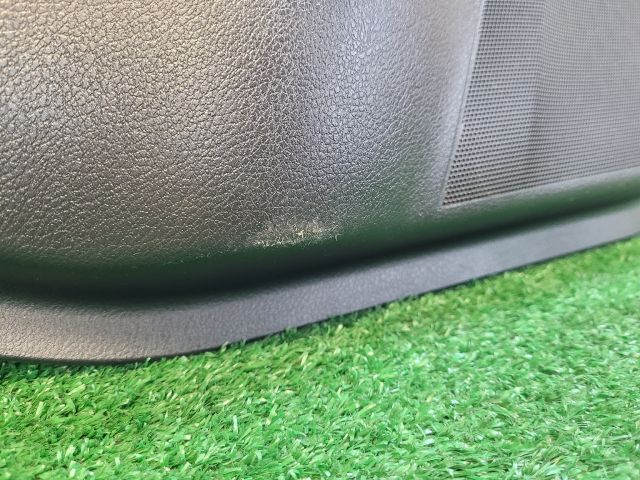 bontott SUZUKI SX4 S-Cross II Bal hátsó Ajtó Kárpit