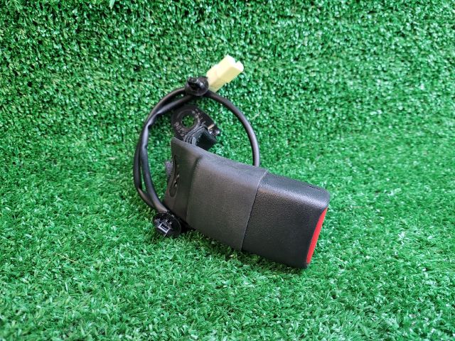 bontott SUZUKI SX4 S-Cross II Bal hátsó Biztonsági Öv Csat