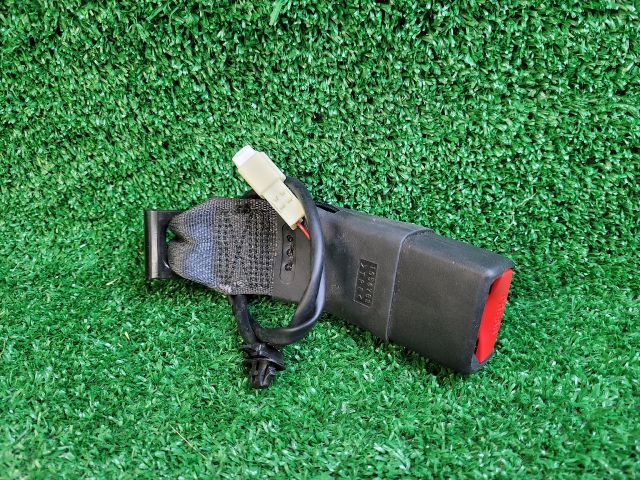 bontott SUZUKI SX4 S-Cross II Bal hátsó Biztonsági Öv Csat