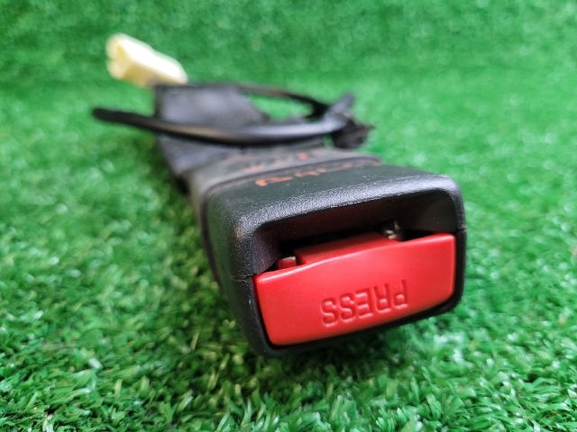 bontott SUZUKI SX4 S-Cross II Bal hátsó Biztonsági Öv Csat