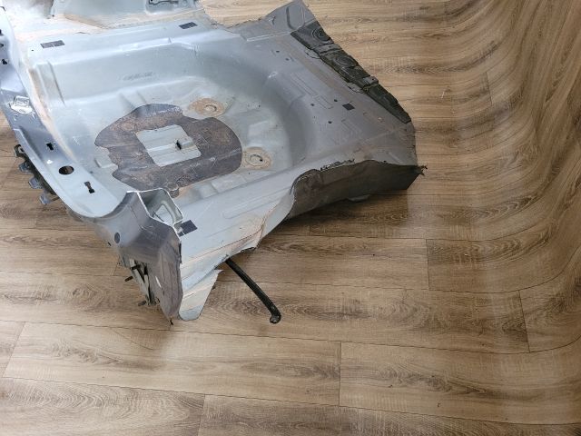 bontott SUZUKI SX4 S-Cross II Bal hátsó Negyed Karosszéria Csomag