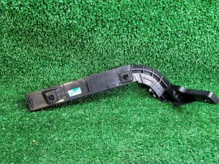 bontott SUZUKI SX4 S-Cross II Bal hátsó Oldal Lökhárító Tartó (Műanyag)