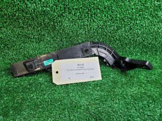 bontott SUZUKI SX4 S-Cross II Bal hátsó Oldal Lökhárító Tartó (Műanyag)