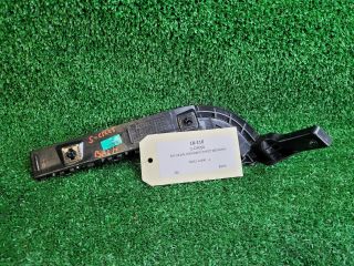 bontott SUZUKI SX4 S-Cross II Bal hátsó Oldal Lökhárító Tartó (Műanyag)