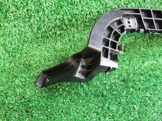 bontott SUZUKI SX4 S-Cross II Bal hátsó Oldal Lökhárító Tartó (Műanyag)