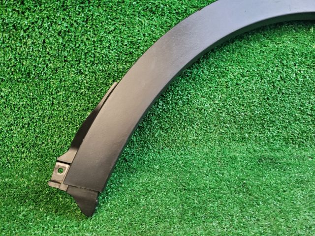 bontott SUZUKI SX4 S-Cross II Bal hátsó Sárvédő Szélesítő