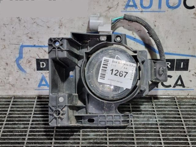 bontott SUZUKI SX4 S-Cross II Bal Ködfényszóró