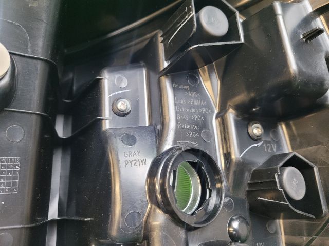 bontott SUZUKI SX4 S-Cross II Bal Külső Hátsó Lámpa