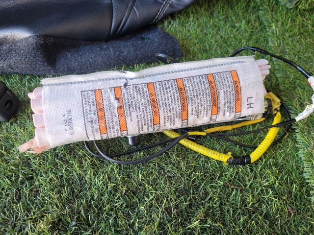 bontott SUZUKI SX4 S-Cross II Bal Oldallégzsák