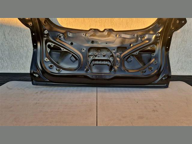 bontott SUZUKI SX4 S-Cross II Csomagtérajtó (Üres lemez)