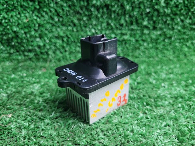 bontott SUZUKI SX4 S-Cross II Előtét Ellenállás Fűtőmotor