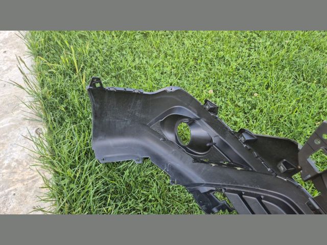 bontott SUZUKI SX4 S-Cross II Első Lökhárító (Üresen)