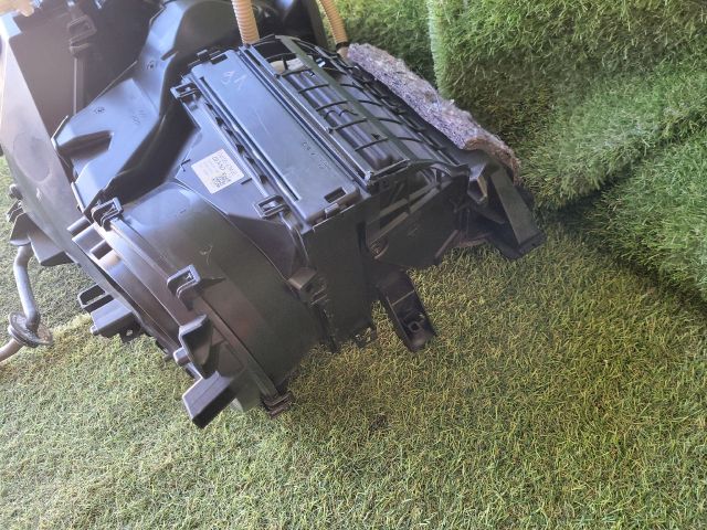 bontott SUZUKI SX4 S-Cross II Fűtés Box