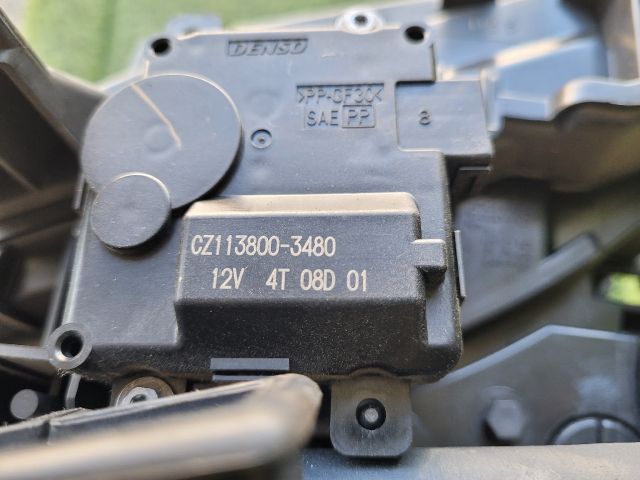 bontott SUZUKI SX4 S-Cross II Fűtés Box