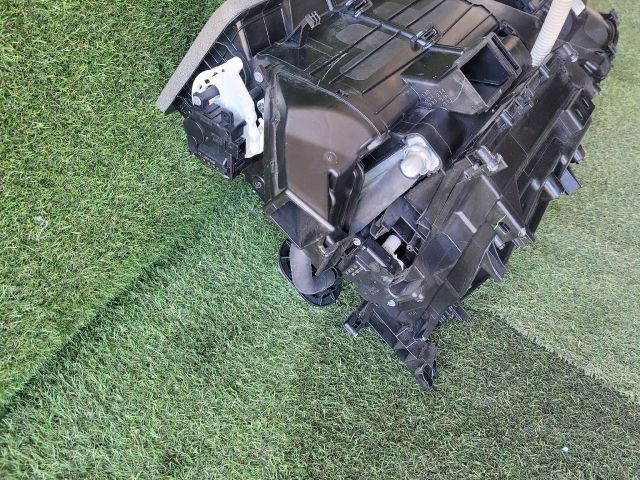 bontott SUZUKI SX4 S-Cross II Fűtés Box