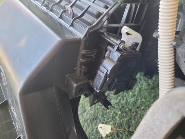 bontott SUZUKI SX4 S-Cross II Fűtés Box