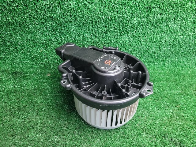 bontott SUZUKI SX4 S-Cross II Fűtőmotor (Klímás)