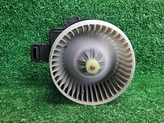 bontott SUZUKI SX4 S-Cross II Fűtőmotor (Klímás)