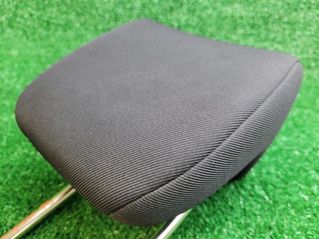 bontott SUZUKI SX4 S-Cross II Hátsó Fejtámla