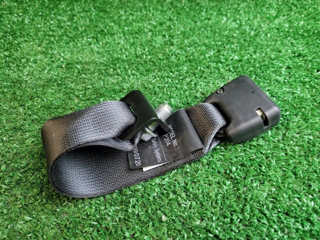 bontott SUZUKI SX4 S-Cross II Hátsó középső Biztonsági Öv Csat