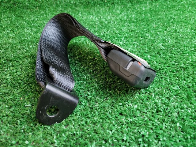 bontott SUZUKI SX4 S-Cross II Hátsó középső Biztonsági Öv Csat