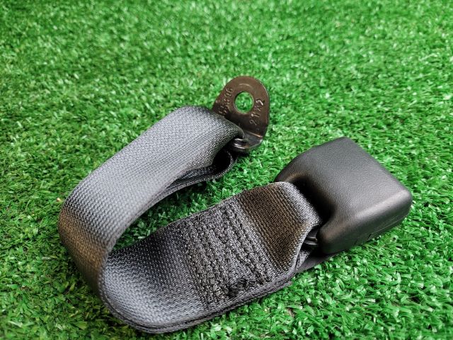 bontott SUZUKI SX4 S-Cross II Hátsó középső Biztonsági Öv Csat