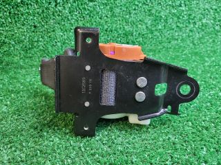 bontott SUZUKI SX4 S-Cross II Hátsó középső Biztonsági Öv