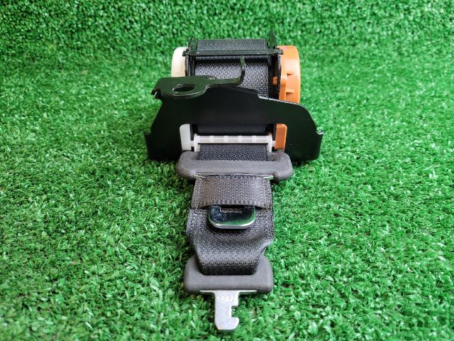 bontott SUZUKI SX4 S-Cross II Hátsó középső Biztonsági Öv