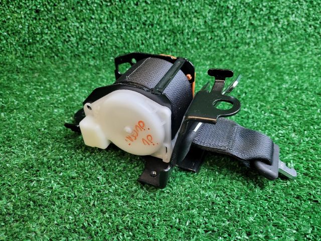 bontott SUZUKI SX4 S-Cross II Hátsó középső Biztonsági Öv