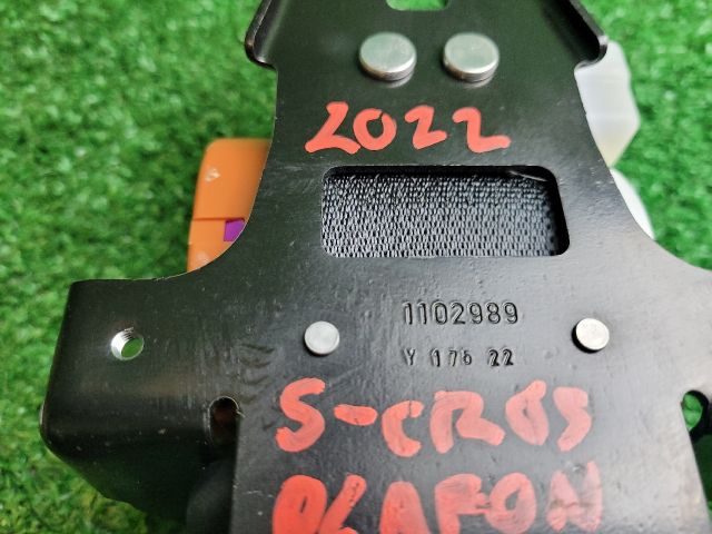 bontott SUZUKI SX4 S-Cross II Hátsó középső Biztonsági Öv