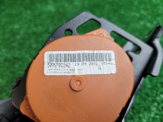 bontott SUZUKI SX4 S-Cross II Hátsó középső Biztonsági Öv